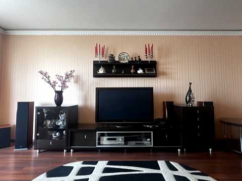 квартира за адресою Салютна вул., 1-Б