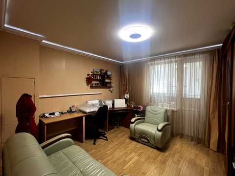 квартира за адресою Салютна вул., 1-Б