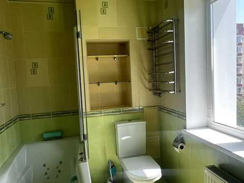 квартира за адресою Салютна вул., 1-Б