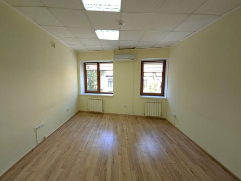 комерційна за адресою Студентська вул., 6