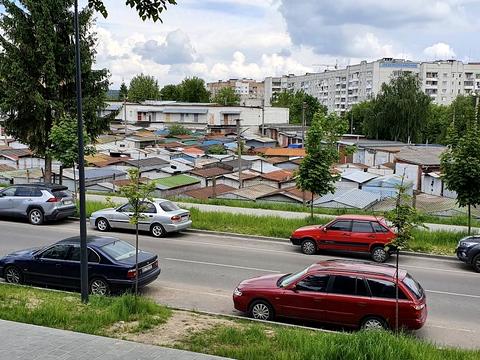 паркомісце за адресою Пилипа Орлика вул., 18