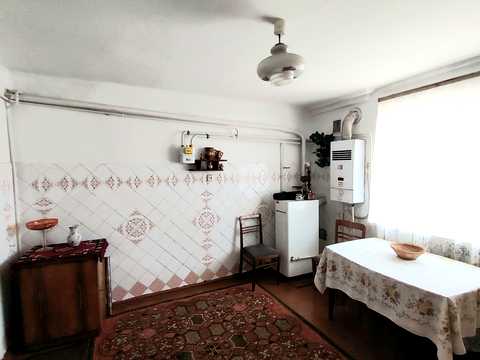 будинок за адресою Олега Тарасюка вул. (Кутузова), 2