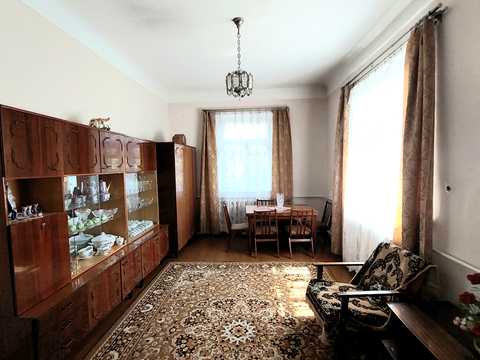 будинок за адресою Олега Тарасюка вул. (Кутузова), 2