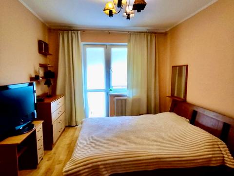 квартира за адресою Академіка Грушевського вул., 42