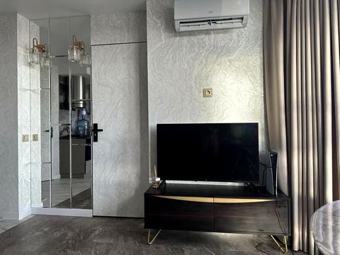 квартира за адресою Анни Ахматової вул., 46