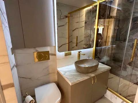 квартира за адресою Анни Ахматової вул., 46