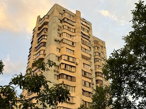 квартира за адресою Князя Володимира Великого просп., 135