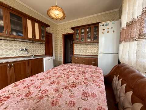 будинок за адресою Свято-Покровська вул. (Леніна)
