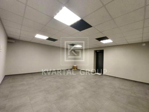коммерческая по адресу Українська ул., 83