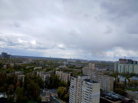 комерційна за адресою Василя Стуса вул., 7-Б