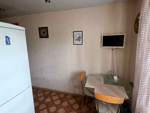 квартира за адресою Українська вул., 8-А