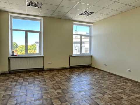 комерційна за адресою Героїв УПА вул., 73-В