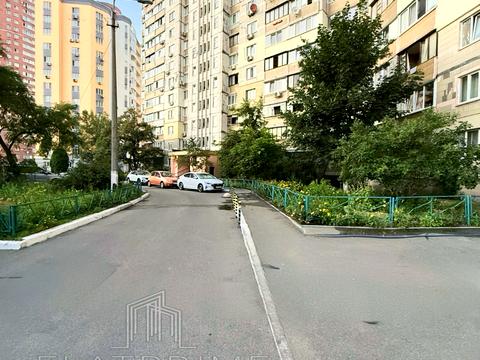 квартира по адресу Драгоманова ул., 40-Б