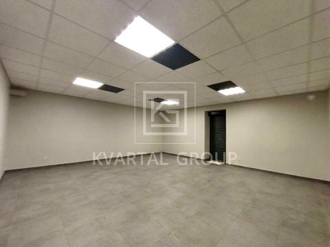 коммерческая по адресу Українська ул., 83