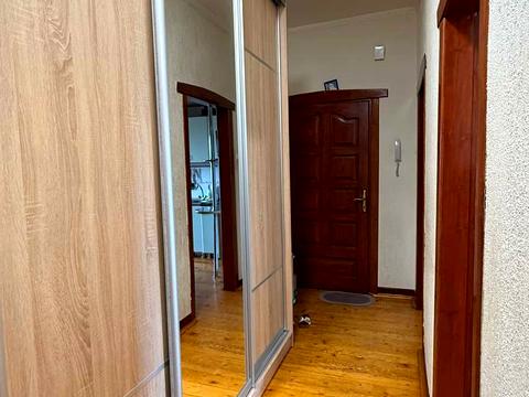 квартира за адресою Південний бульв., 35