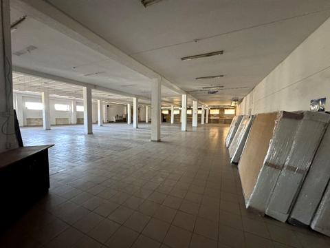 комерційна за адресою Петрушевича, 3б