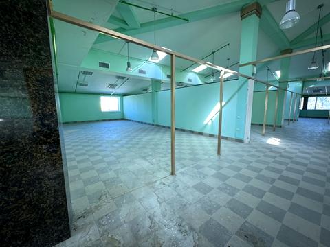 комерційна за адресою Петрушевича, 3б