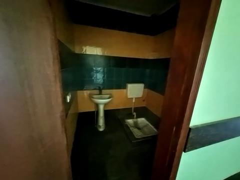комерційна за адресою Петрушевича, 3б