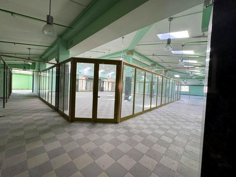 комерційна за адресою Петрушевича, 3б