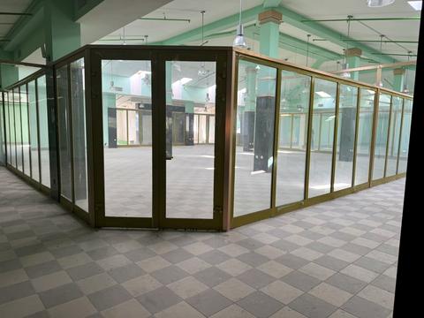 комерційна за адресою Петрушевича, 3б