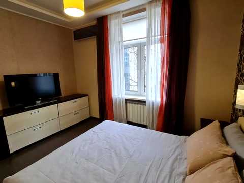 квартира за адресою Панаса Мирного вул., 3