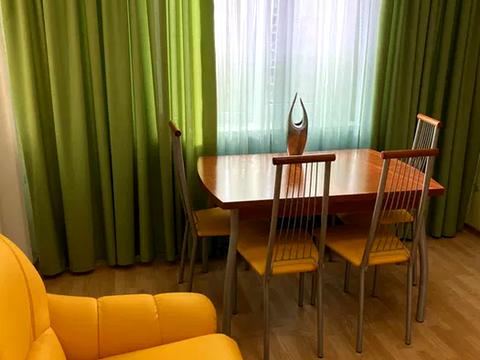 квартира за адресою Анни Ахматової вул., 41