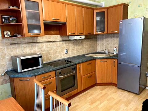 квартира за адресою Анни Ахматової вул., 41