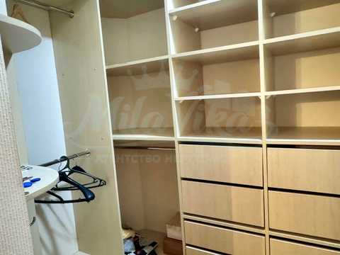 квартира за адресою Анни Ахматової вул., 31