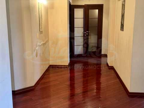 квартира за адресою Анни Ахматової вул., 31