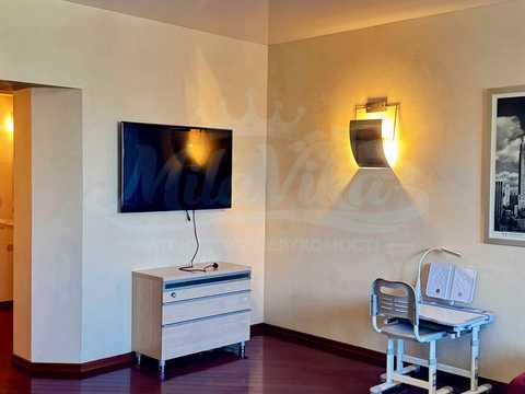 квартира за адресою Анни Ахматової вул., 31