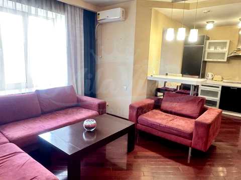 квартира за адресою Анни Ахматової вул., 31