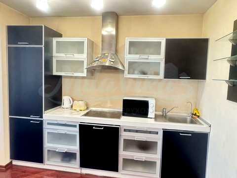 квартира за адресою Анни Ахматової вул., 31