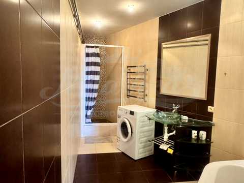 квартира за адресою Анни Ахматової вул., 31