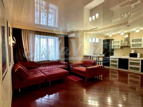 квартира за адресою Анни Ахматової вул., 31