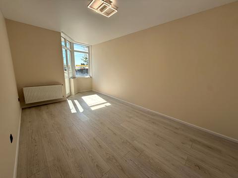 квартира за адресою Андрія Сахарова вул., 8