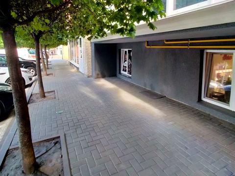 комерційна за адресою Житня вул., 9