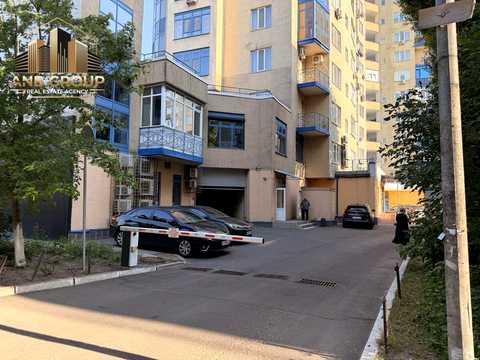 комерційна за адресою Київ, Князів Острозьких вул. (Московська), 23