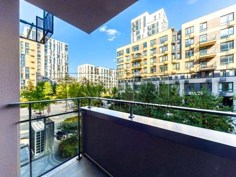квартира за адресою Салютна вул., 2б
