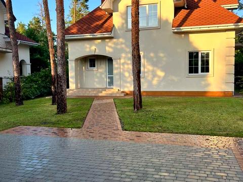 будинок за адресою Анатолія Солов'яненка вул.