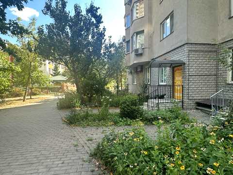 комерційна за адресою Урлівська вул., 21-Б