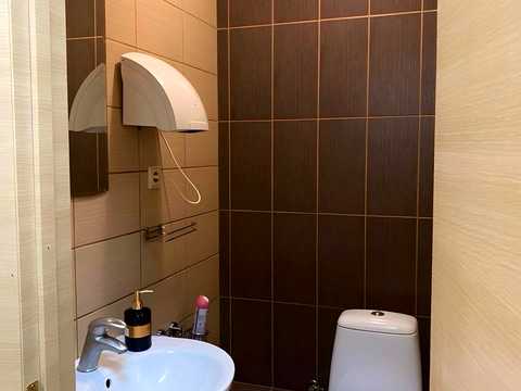 комерційна за адресою Дніпро, Королеви Єлизавети ІІ вул. (Глинки), 2