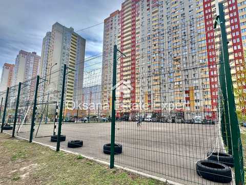 квартира за адресою Софії Русової вул., 5-Б