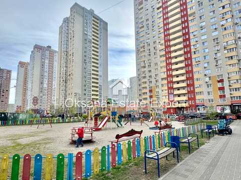 квартира за адресою Софії Русової вул., 5-Б