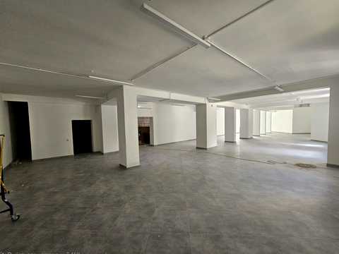 комерційна за адресою Леся Курбаса просп., 7-А