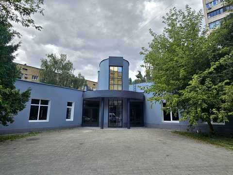 комерційна за адресою Леся Курбаса просп., 7-А