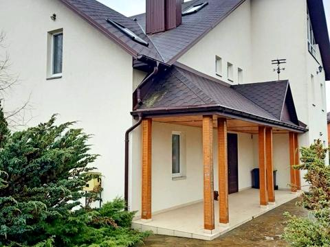 будинок за адресою вул. Затишна, 10