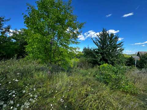 участок по адресу с. Гвоздов, комарова, 13