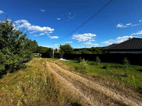участок по адресу с. Гвоздов, комарова, 13