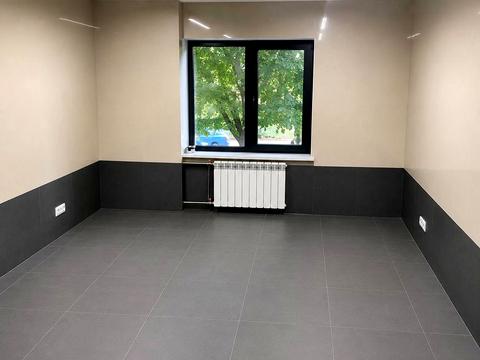 коммерческая по адресу Драгоманова ул., 8