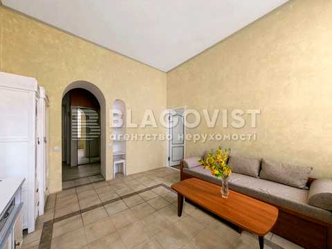 квартира за адресою Рейтарська вул., 25